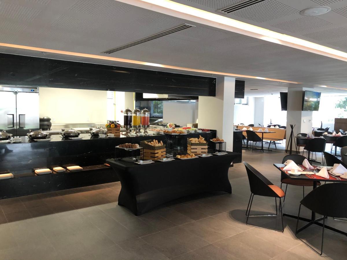 Galeria Plaza San Jeronimo Hotel Mexico City Ngoại thất bức ảnh The lounge at the airport
