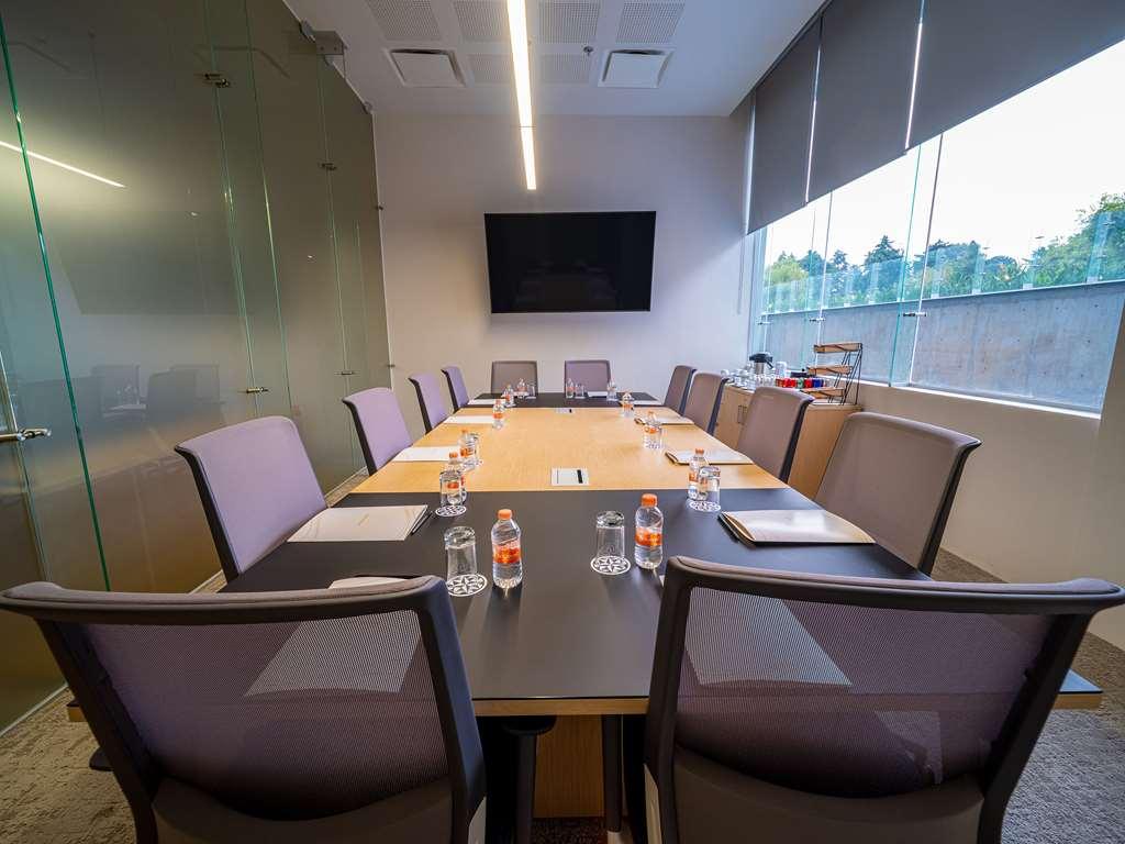 Galeria Plaza San Jeronimo Hotel Mexico City Tiện nghi bức ảnh Boardroom at the National University of Ireland, Galway