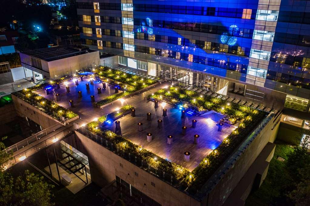 Galeria Plaza San Jeronimo Hotel Mexico City Ngoại thất bức ảnh The rooftop bar at the hotel